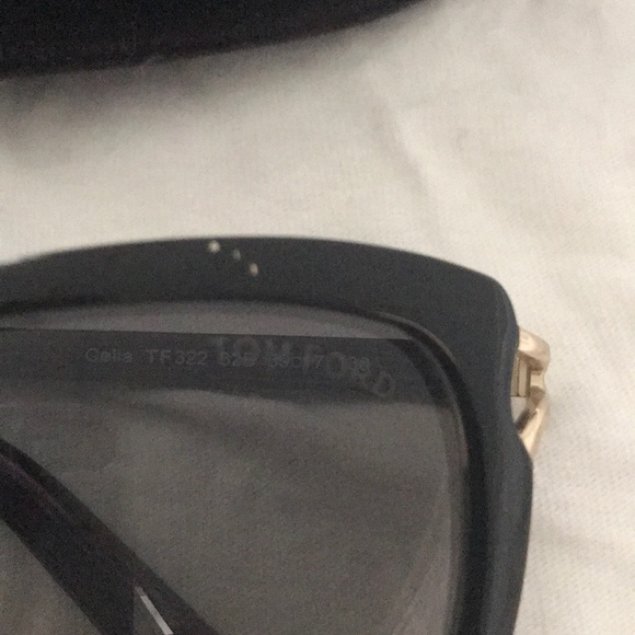 Authentic Tom Ford sunglasses - Picture 2 of 4